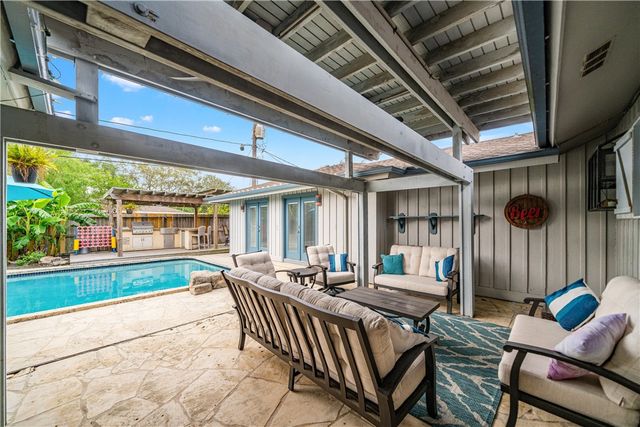 429 Bermuda Pl, Corpus Christi, TX 78411