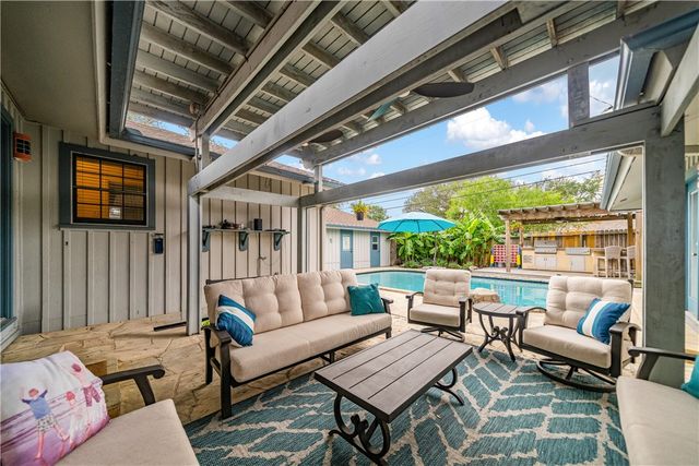 429 Bermuda Pl, Corpus Christi, TX 78411