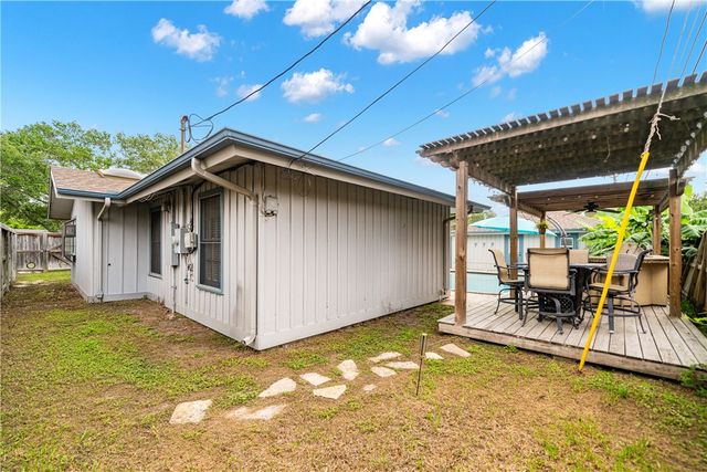 429 Bermuda Pl, Corpus Christi, TX 78411