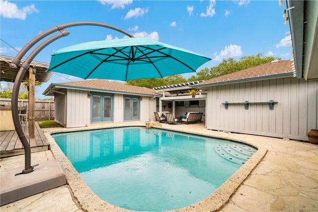 429 Bermuda Pl, Corpus Christi, TX 78411