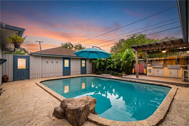 429 Bermuda Pl, Corpus Christi, TX 78411