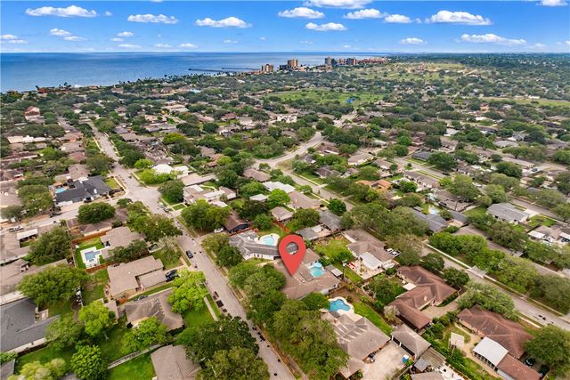 429 Bermuda Pl, Corpus Christi, TX 78411