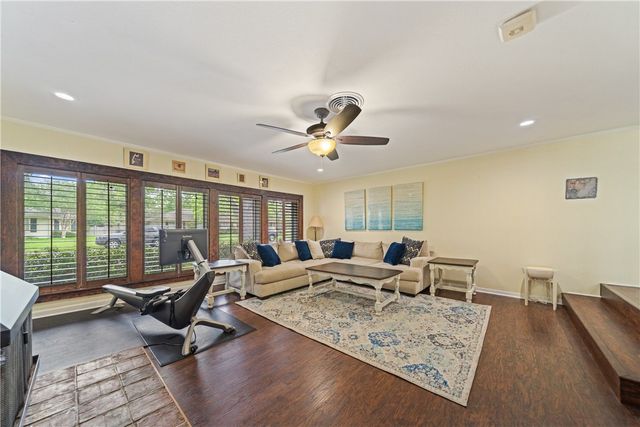 429 Bermuda Pl, Corpus Christi, TX 78411