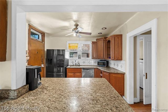 14529 Grandmont Avenue, Detroit, MI 48227