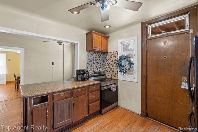 14529 Grandmont Avenue, Detroit, MI 48227