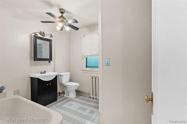 14529 Grandmont Avenue, Detroit, MI 48227