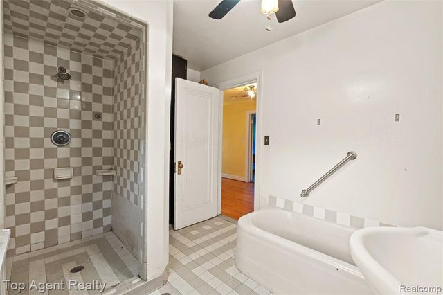 14529 Grandmont Avenue, Detroit, MI 48227