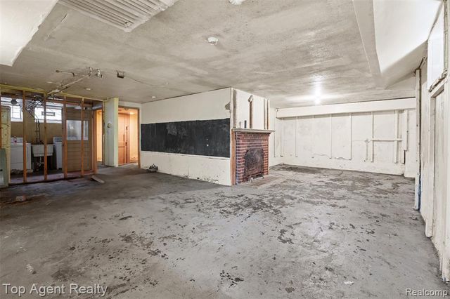 14529 Grandmont Avenue, Detroit, MI 48227