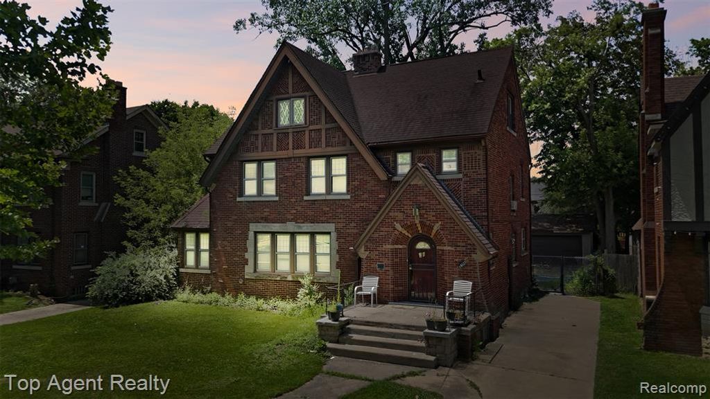 14529 Grandmont Avenue, Detroit, MI 48227