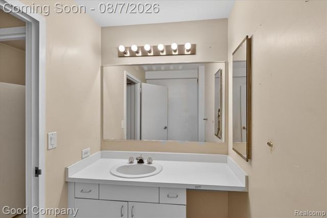 5000 Town Center 1402, Southfield, MI 48075