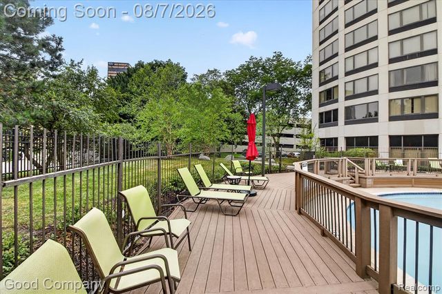 5000 Town Center 1402, Southfield, MI 48075
