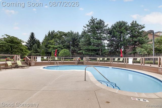 5000 Town Center 1402, Southfield, MI 48075