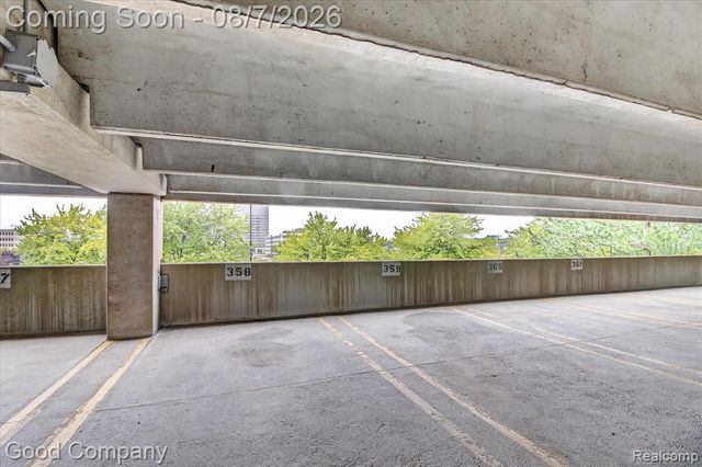 5000 Town Center 1402, Southfield, MI 48075
