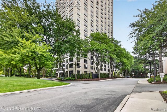5000 Town Center 1402, Southfield, MI 48075