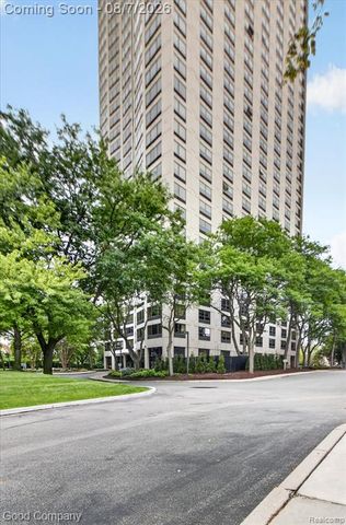 5000 Town Center 1402, Southfield, MI 48075