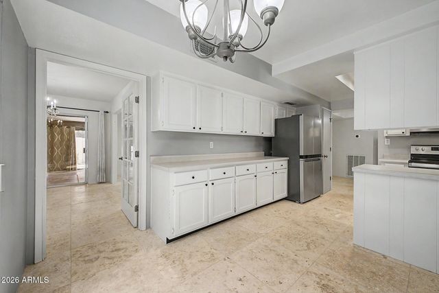 913 E LAGUNA Drive, Tempe, AZ 85282