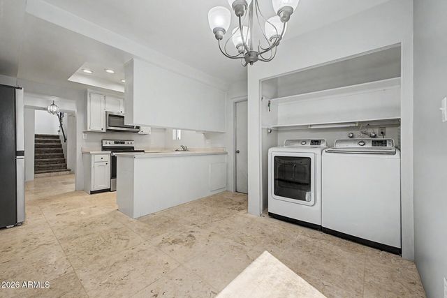 913 E LAGUNA Drive, Tempe, AZ 85282
