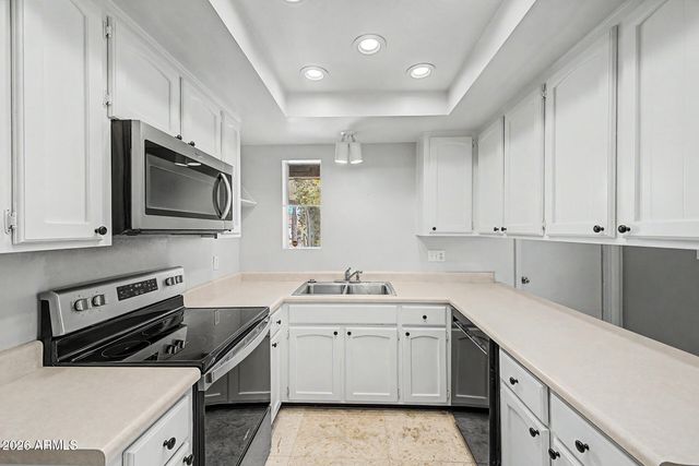 913 E LAGUNA Drive, Tempe, AZ 85282