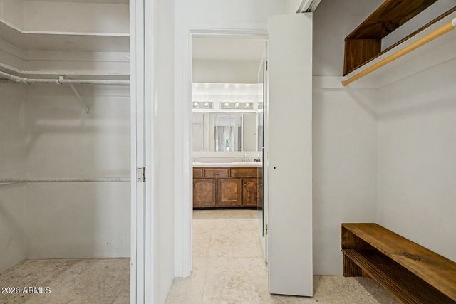 913 E LAGUNA Drive, Tempe, AZ 85282