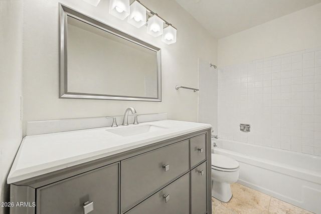 913 E LAGUNA Drive, Tempe, AZ 85282