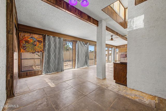 913 E LAGUNA Drive, Tempe, AZ 85282