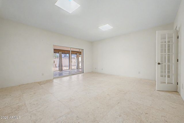 913 E LAGUNA Drive, Tempe, AZ 85282