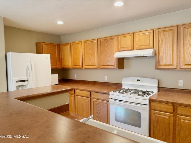 150 W Paseo Celestial, Sahuarita, AZ 85629