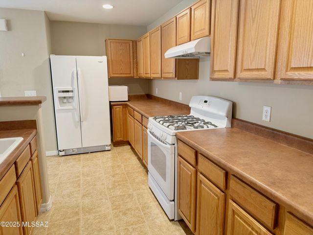 150 W Paseo Celestial, Sahuarita, AZ 85629