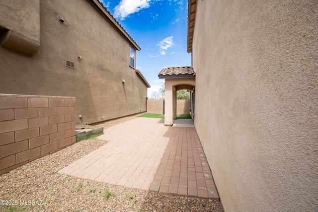 150 W Paseo Celestial, Sahuarita, AZ 85629
