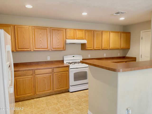 150 W Paseo Celestial, Sahuarita, AZ 85629