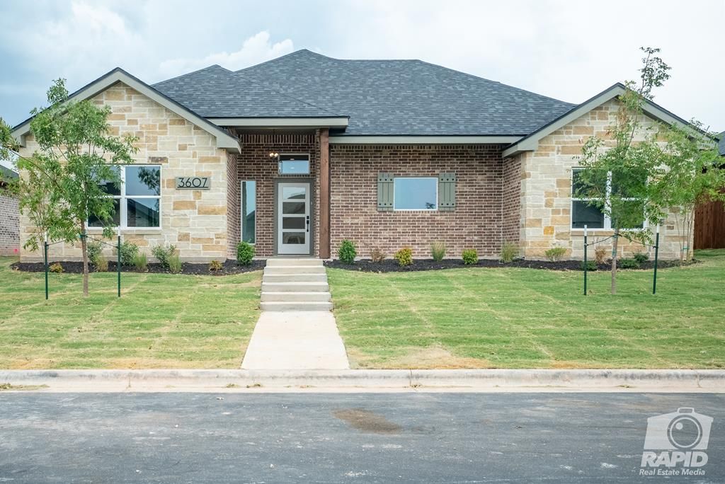 Image 1 of property listing at 3607 Clearview Dr, San Angelo, TX 76904