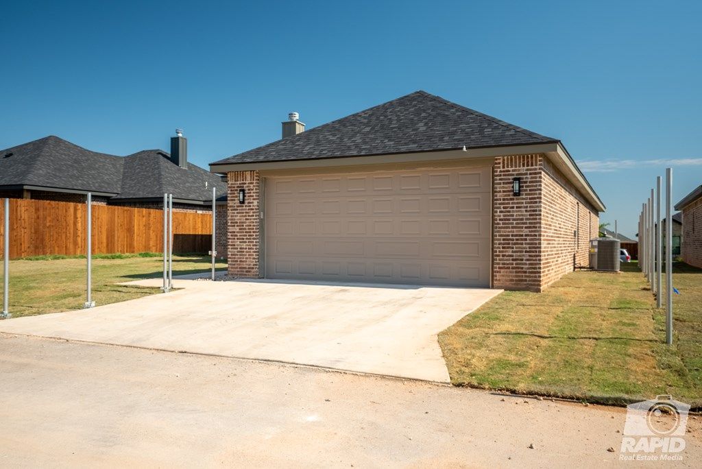 Image 2 of property listing at 3607 Clearview Dr, San Angelo, TX 76904