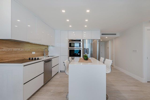2301 Collins Ave 739, Miami Beach, FL 33139