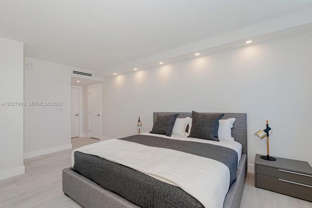 2301 Collins Ave 739, Miami Beach, FL 33139