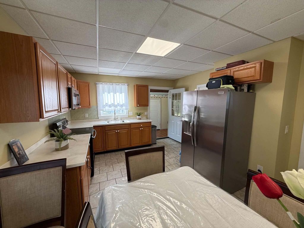 651 Pleasant Street, Lewiston, ME 04240 — photo 4