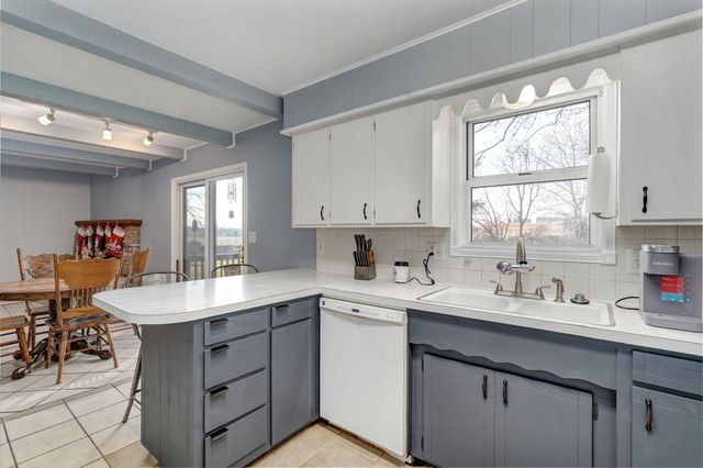 1707 W Glenwood Street, Springfield, MO 65807