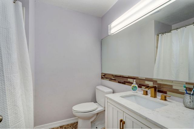 1707 W Glenwood Street, Springfield, MO 65807