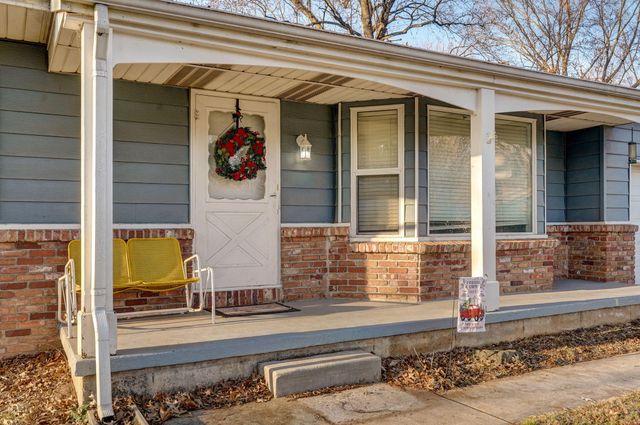 1707 W Glenwood Street, Springfield, MO 65807
