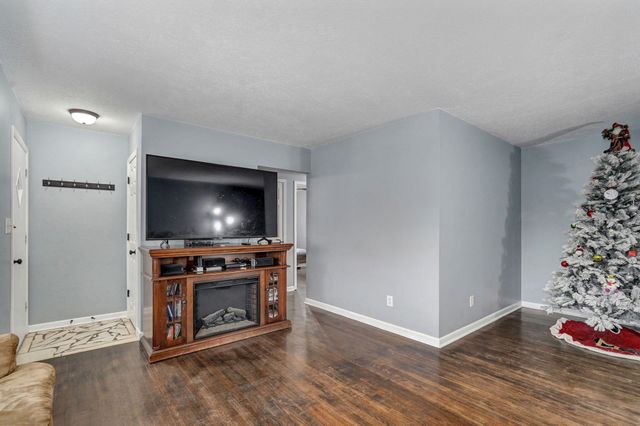 1707 W Glenwood Street, Springfield, MO 65807