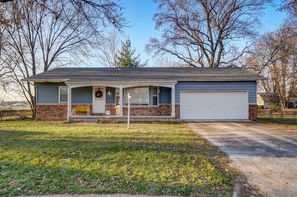 1707 W Glenwood Street, Springfield, MO 65807