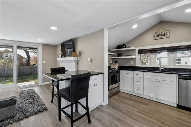 9 Hillcrest Avenue, Pembroke, NH 03275