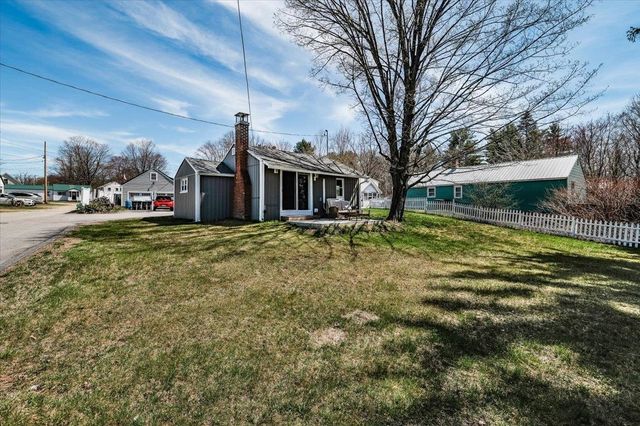 9 Hillcrest Avenue, Pembroke, NH 03275