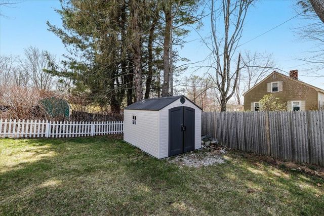 9 Hillcrest Avenue, Pembroke, NH 03275