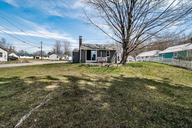 9 Hillcrest Avenue, Pembroke, NH 03275