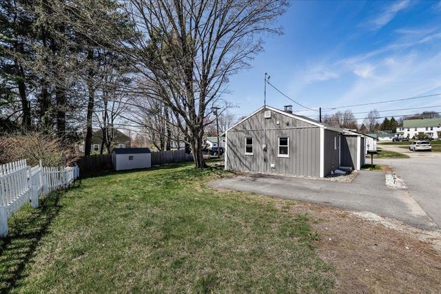 9 Hillcrest Avenue, Pembroke, NH 03275