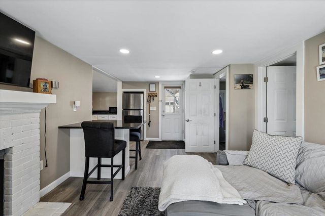 9 Hillcrest Avenue, Pembroke, NH 03275