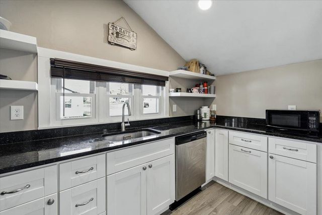 9 Hillcrest Avenue, Pembroke, NH 03275