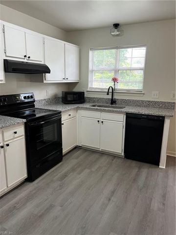 30 Williamson Park Dr Apt C, Newport News, VA 23608