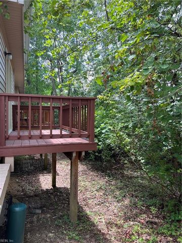 30 Williamson Park Dr Apt C, Newport News, VA 23608
