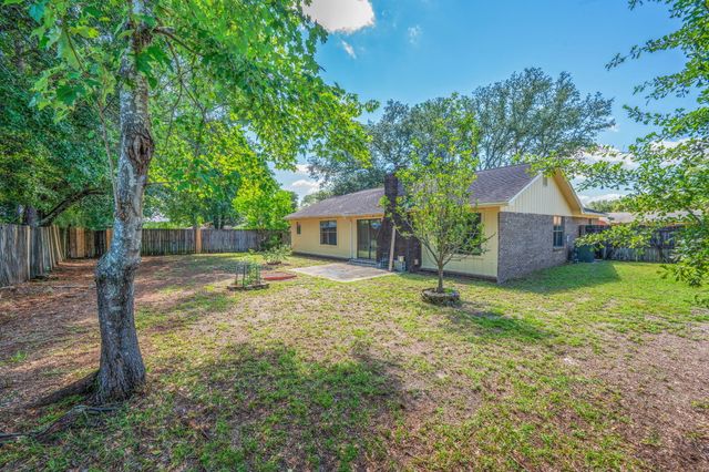 106 Campbell Avenue, Crestview, FL 32536